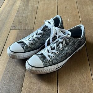 Grey converse women’s size 8